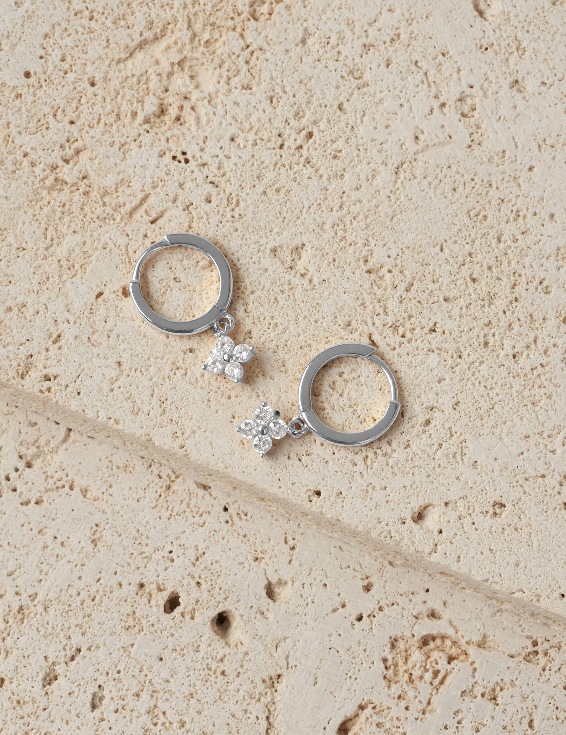 Pastiche  Bindi Huggies - E1976CZ